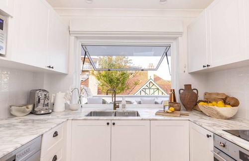 Neutral Bay Apartment | Stunning 3b penthouse