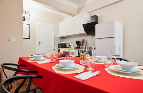 Iskenderpasa Apartment | Stunning 3BR 3Bathroom 3AC near Metro D5