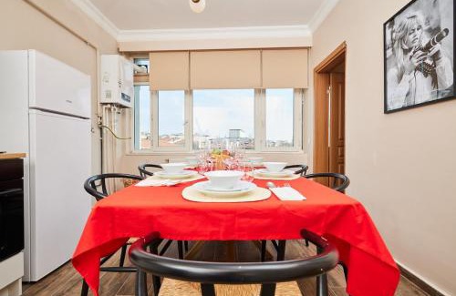 Iskenderpasa Apartment | Stunning 3BR 3Bathroom 3AC near Metro D5