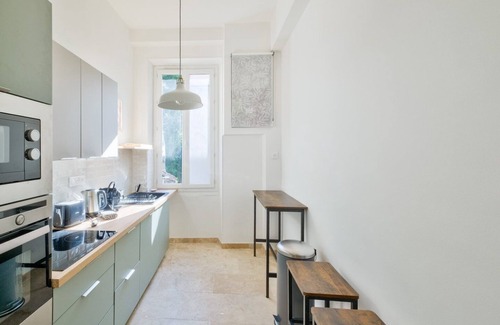 6th Arrondissement Apartment | Stunning 3BR Flat near Vieux Port