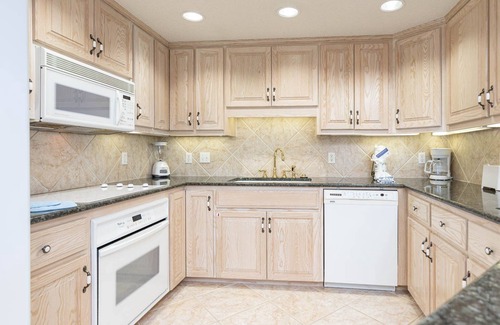 Orange Beach East Condo | Stunning 3BR Phoenix X Corner Unit 504 with Beautiful Gulf Front Views!