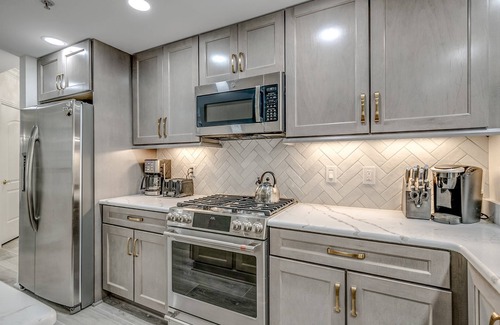 Windy Hill Condo | Stunning 3rd Floor Oceanfront End Unit Condo at North Beach Resort - $300 FREE Activities Daily