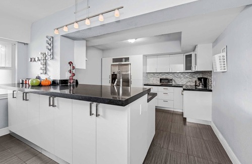 Highland Garden House | Stunning 4/3 House in Hollywood Beach w/pool