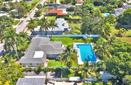 Highland Garden House | Stunning 4/3 House in Hollywood Beach w/pool