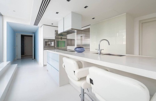 Canary Wharf Apartment | Stunning 4-Bed Duplex Penthouse in London
