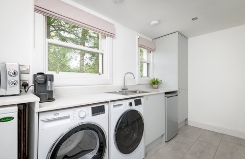 Killin House | Stunning 4 bed family home w/hot tub & huge garden