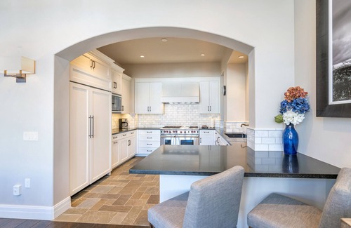 Mountain Village Condo | Stunning 4-Bedroom Private Penthouse Villa With Panoramic Views