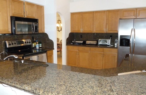 Greenview Shores House | Stunning 4 BR Pool Home Close to Horse Shows and Polo! Weekly rental.