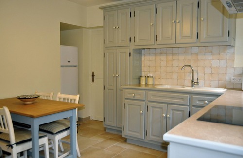 Thonac Cottage | Stunning 4 star cottage near Montignac with large private pool & WIFI.
