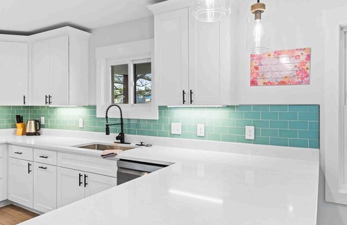Ocean Isle Beach Cottage | Stunning 4BR House with Hot Tub & Putting Green - the Ultimate Coastal Retreat