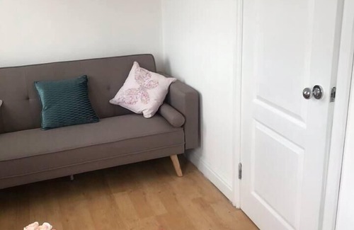 Northumberland Heath House | Stunning 5-Bed House in Erith, Greater London