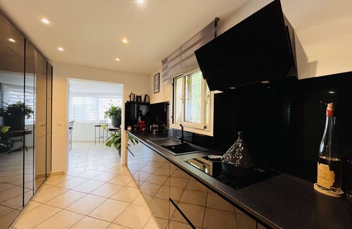 Porto-Vecchio House | Stunning 5-Bedroom Villa with Private Pool, 5 min from Porto-Vecchio, Air-Con and Parking
