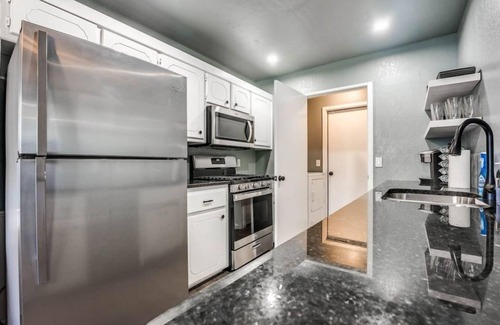 South Oklahoma City House | Stunning 5-Bedroom Veteran-Owned Home in Quiet OKC