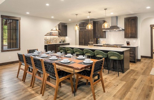 Ronald House | Stunning 5BR Home with Private Pool*Garage Game Room*Private Hot Tub!