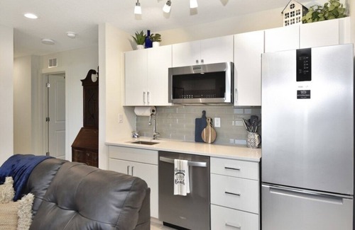 Painters Hill House | Stunning 7BR Oceanfront Home, Perfect for Groups