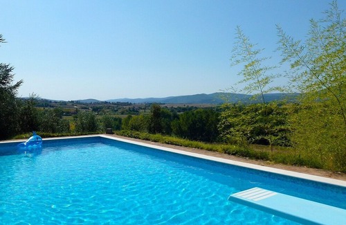Sovicille Villa | Stunning 8 bed Villa With Fabulous Views, A/C & HEATED Salt Water Pool