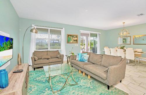 Davenport House | Stunning 8BR Home with BBQ Pool and Theater