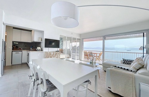 Cap-d'Antibes Apartment | Stunning Air-Conditioned Apartment with Sea View, Parking, and Terrace in Antibes