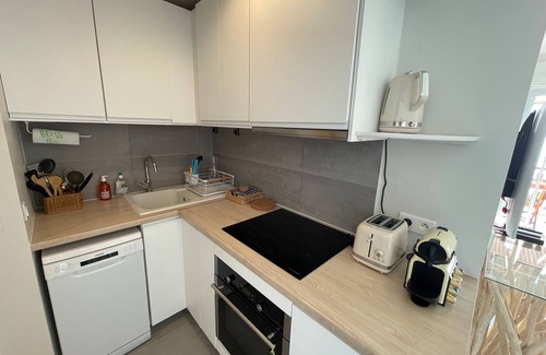 Cap-d'Antibes Apartment | Stunning Air-Conditioned Apartment with Sea View, Parking, and Terrace in Antibes