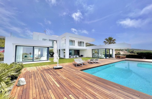 Atlanterra Villa | STUNNING AND LUXURIOUS VILLA IN PLAYA DE LOS ALEMANES | 6 PAX