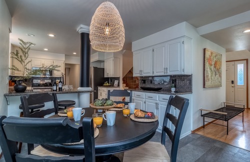 Walla Walla East House | Stunning and spacious retreat w/Heated pool and hot tub