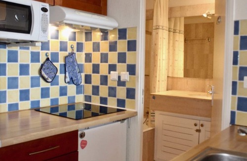 Villeneuve Loubet Beach Apartment | Stunning apartment with terrace and garage, 3 min from beach, sleeps 4