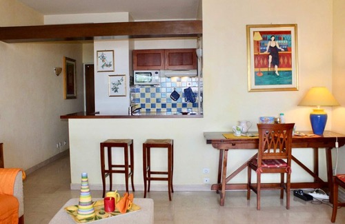 Villeneuve Loubet Beach Apartment | Stunning apartment with terrace and garage, 3 min from beach, sleeps 4