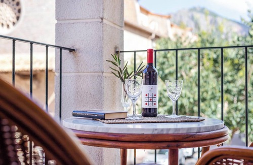 Puerto de Soller Apartment | Stunning Apartment "Ca Na Bel" with Private Terrace, Balcony & Wi-Fi