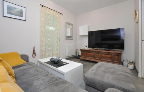 Saint-Jeannet Apartment | Stunning Apartment In Saint-Jeannet