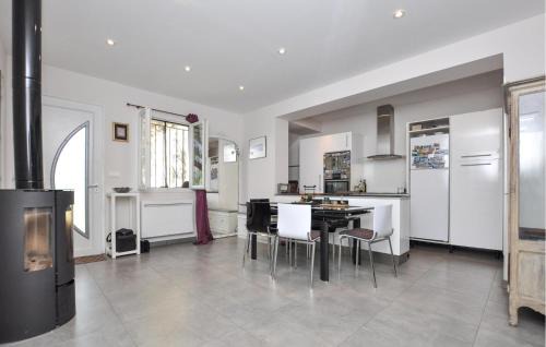 Saint-Jeannet Apartment | Stunning Apartment In Saint-Jeannet