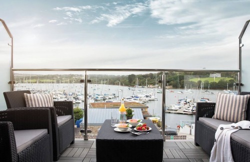 Mylor Churchtown Apartment | Stunning apartment in Falmouth, 2 beds, 2 baths, sea view