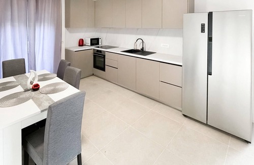 Island Hvar Apartment | Stunning apartment in Jelsa with WiFi