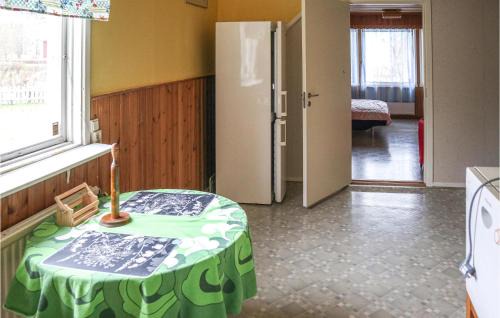 Hultsfred Municipality Apartment | Stunning Apartment In Målilla With Wifi