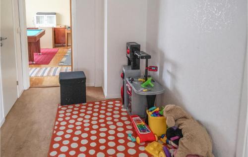 Hultsfred Municipality Apartment | Stunning Apartment In Målilla With Wifi