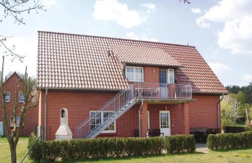 Roggentin Apartment | Stunning Apartment In Mirow Ot Qualzow
