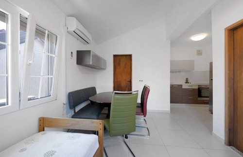 Pirovac Apartment | Stunning apartment in Pirovac with WiFi