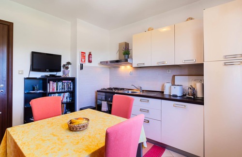 Sucuraj Apartment | Stunning apartment in Sucuraj with WiFi