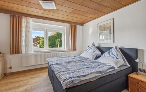 Voehl Apartment | Stunning Apartment In Vöhl - Basdorf