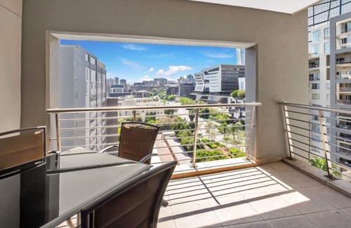 Sandown Apartment | Stunning Apartment in Sandton