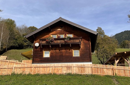 Sankt Veit im Pongau House | Stunning private villa for 10 people with WIFI, TV, patio and parking