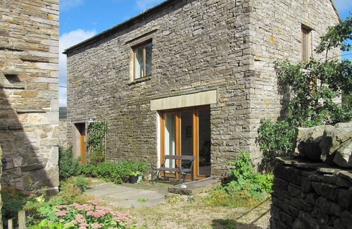 Hawes Cottage | Stunning barn conversion in magnificent setting with picture postcard views all around.