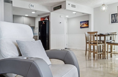 Panama City Beach Condo | 🌊STUNNING Beachfront Condo! Breathtaking Views with Modern Comfort