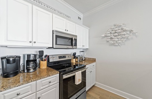 Orange Beach East Condo | Stunning Beach Views at Regency Isle 503!
