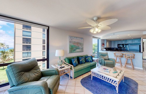 Honokowai Condo | Stunning beachfront condo with lanai, breathtaking sea views, hot tub & pool
