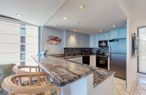 Honokowai Condo | Stunning beachfront condo with lanai, breathtaking sea views, hot tub & pool