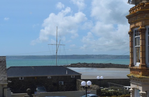 Marazion Cottage | Stunning Beautiful Beamed Cottage right opposite the Beach along with Sea Views