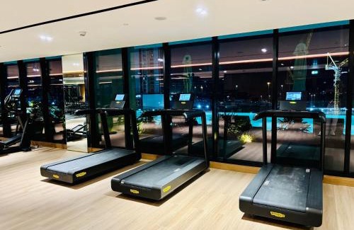Downtown Dubai Apartment | Stunning Brand New Studio with Private Jacuzzi