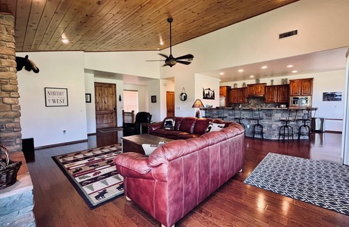 Torreon Cabin | Stunning cabin in Torreon with unbeatable views—your search ends here!