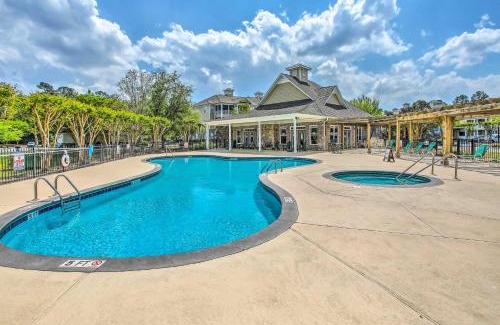 Calabash Apartment | Stunning Calabash Condo with Screened Porch!