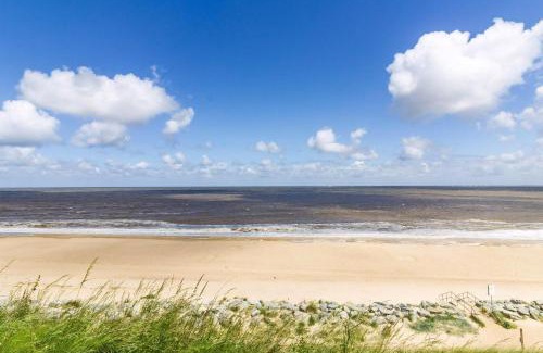 Great Yarmouth Boat Rental | Stunning Caravan With Large Decking At California Cliffs In Norfolk Ref 50001Oc